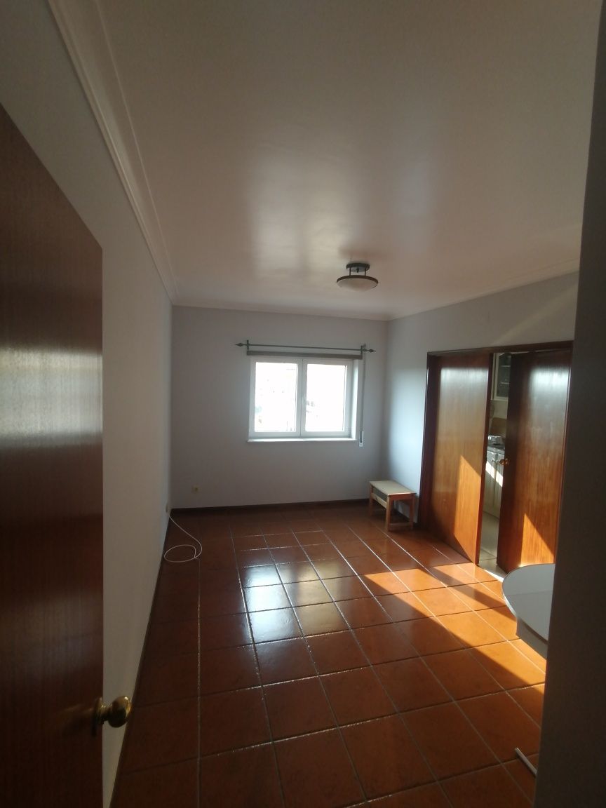 Arrendo apartamento T1