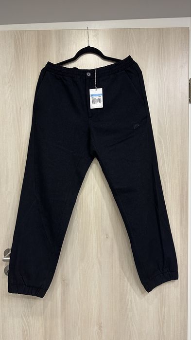 Оригінальні вовняні спортивні штани Nike  розмір М