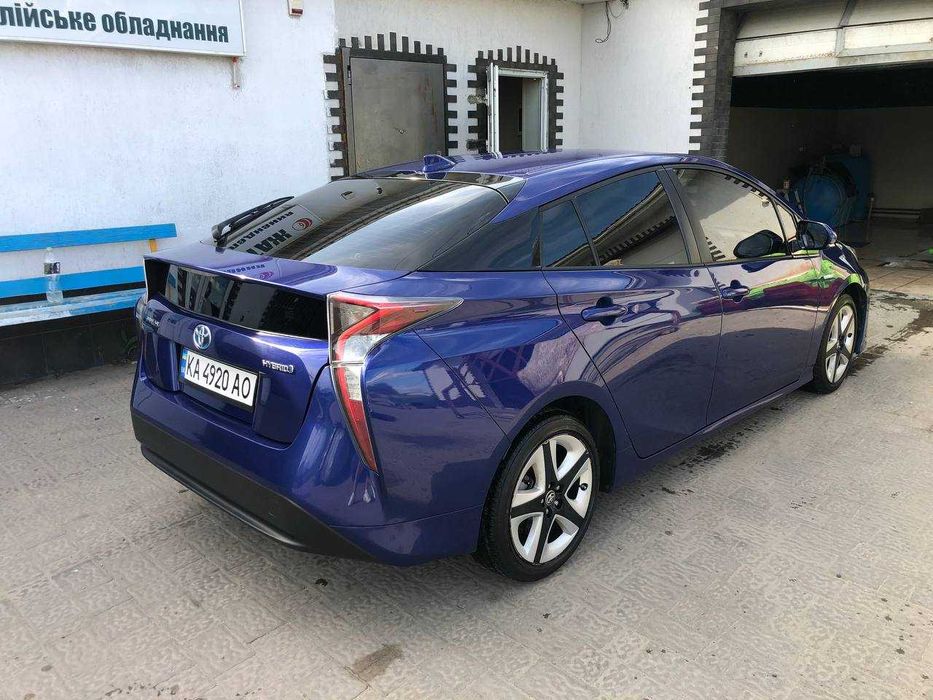 Аренда авто TOYOTA PRIUS 2016-2022 ГБО Авто в Аренду. Оренда авто