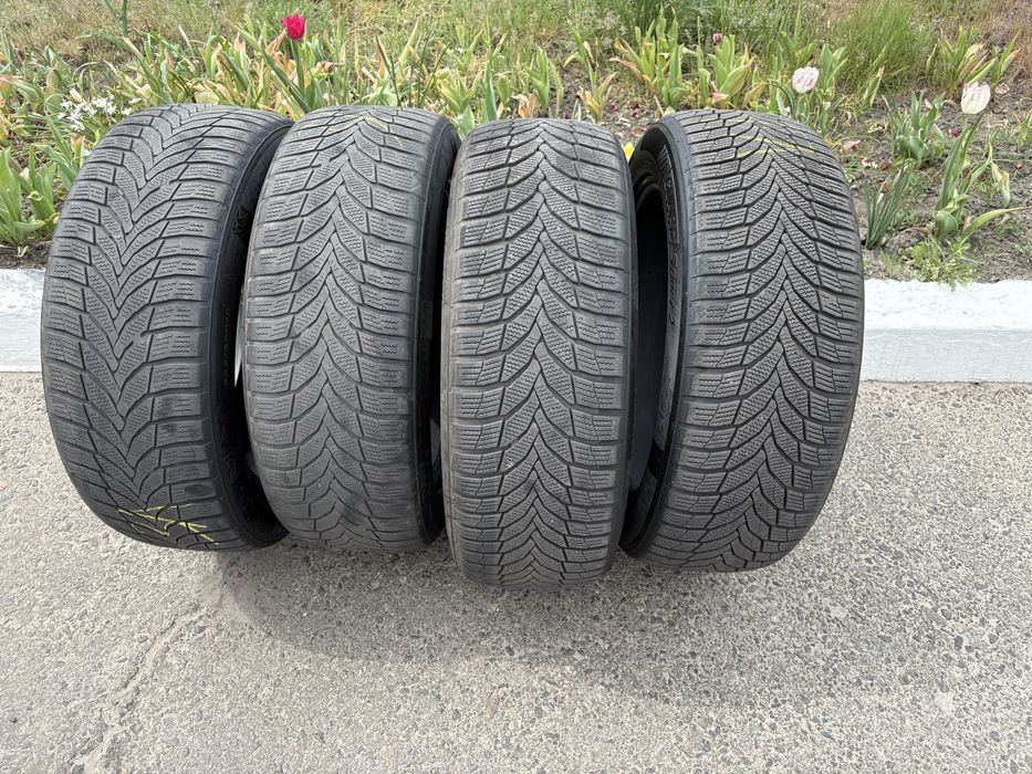 Зимова резина 235/55 R19