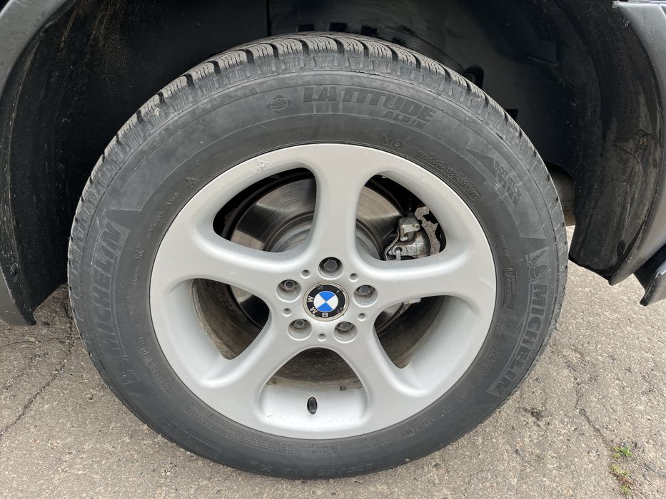 Продам БМВ Х5 е53