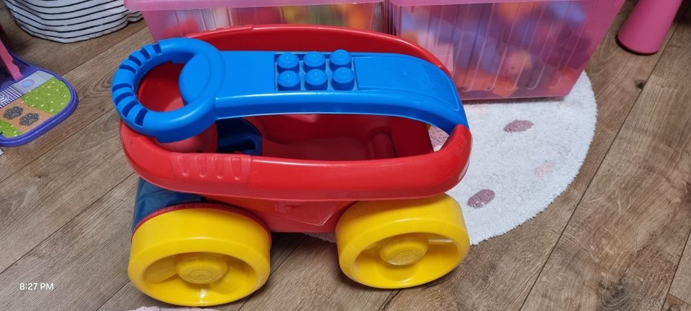 Mega Bloks, pojazd, zbierak klocków, auto, wózek, pchacz, Fisher Pric