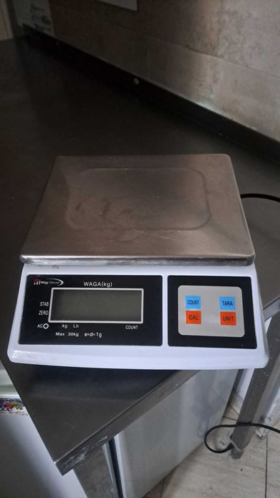 Waga sklepowa kuchenna 30 kg elektroniczna, używana jak nowa Tarczyn