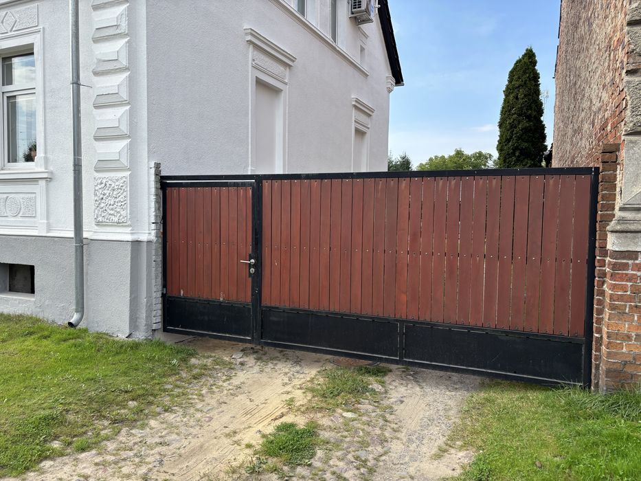 Brama 450 cm X 186 cm