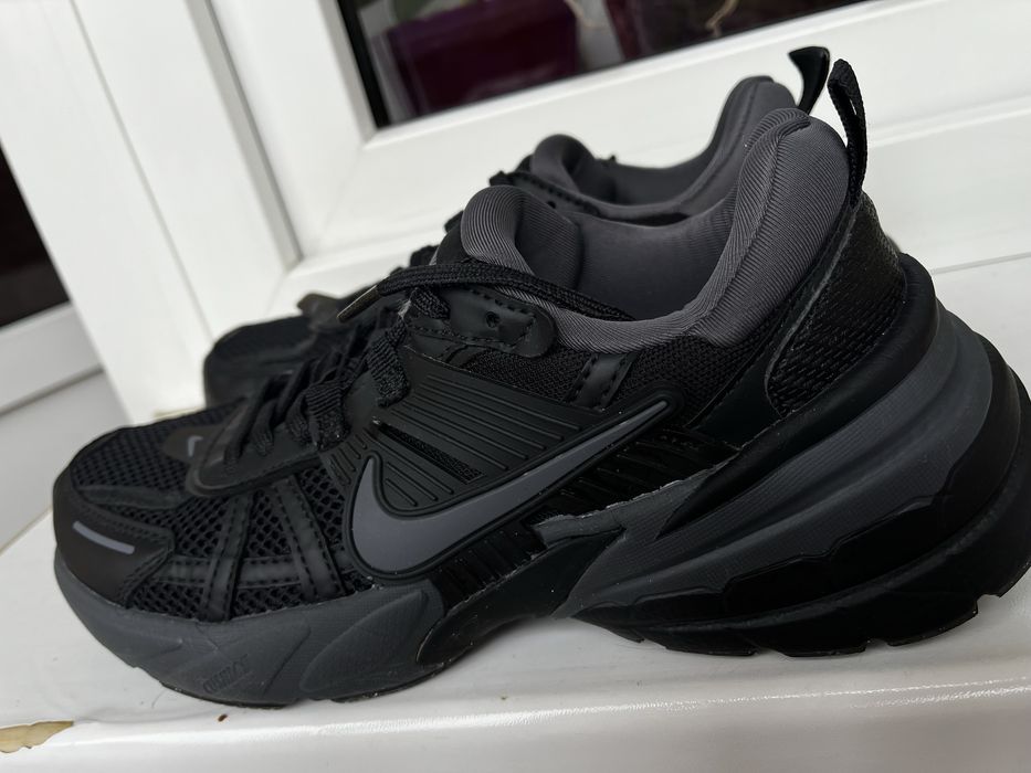 Nike V2V 38 жіночі