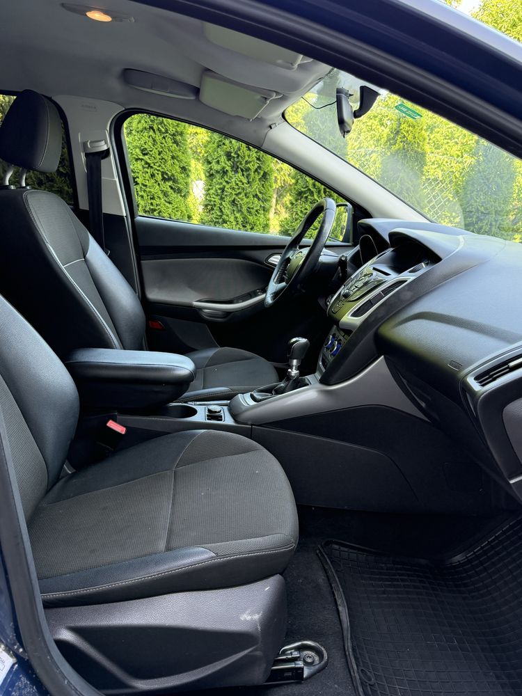 Ford focus kombi 1.6 Tdci 2012 Rok