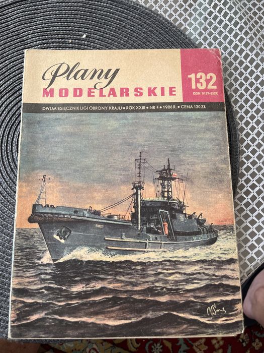 Plany modelarskie  132  NR 1986