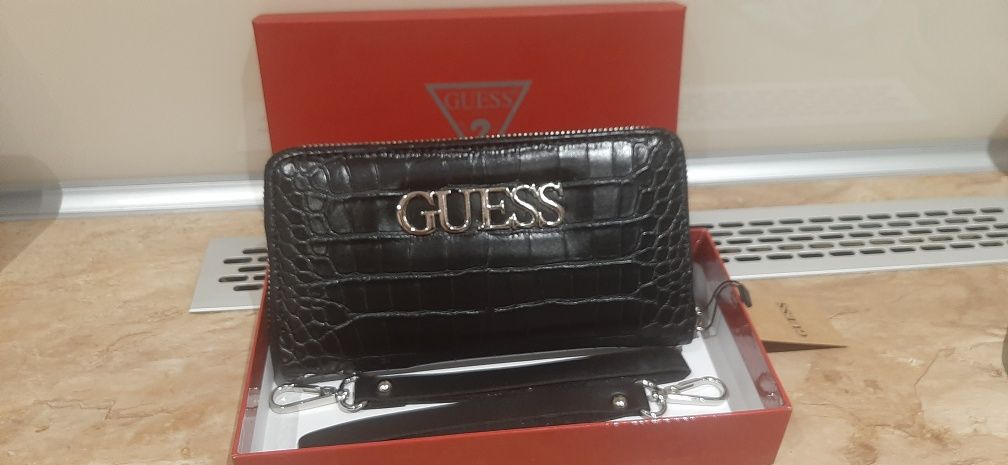 Portfel guess nowy