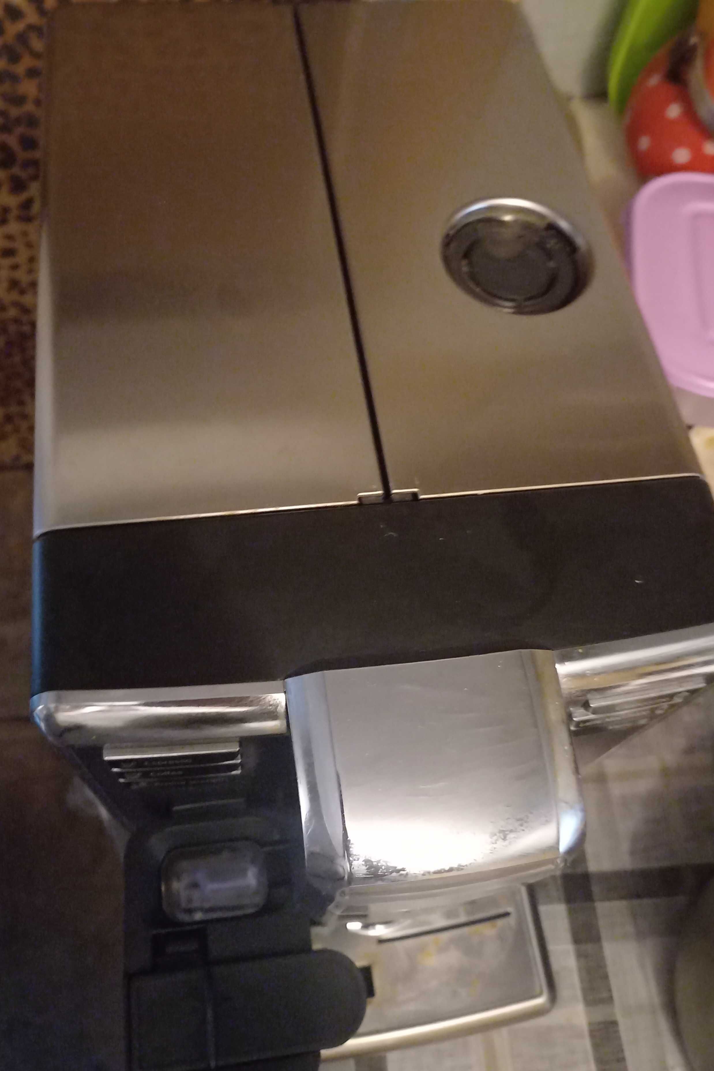 Продам кавомашину Philips