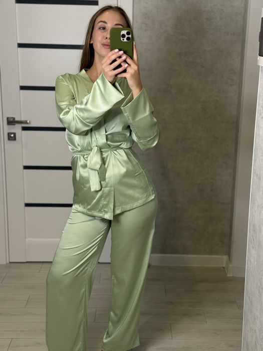 Жіноча шовкова піжамк кімоно