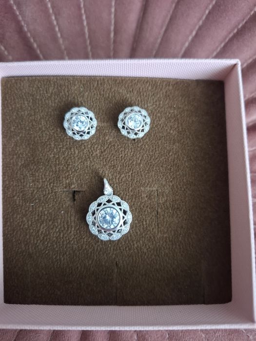 Zestaw biżuterii Kruk.