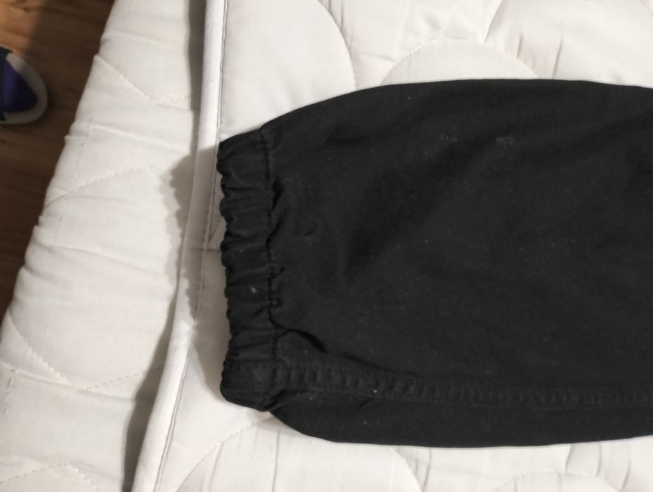 Czarne jeansowe bojówki Zara