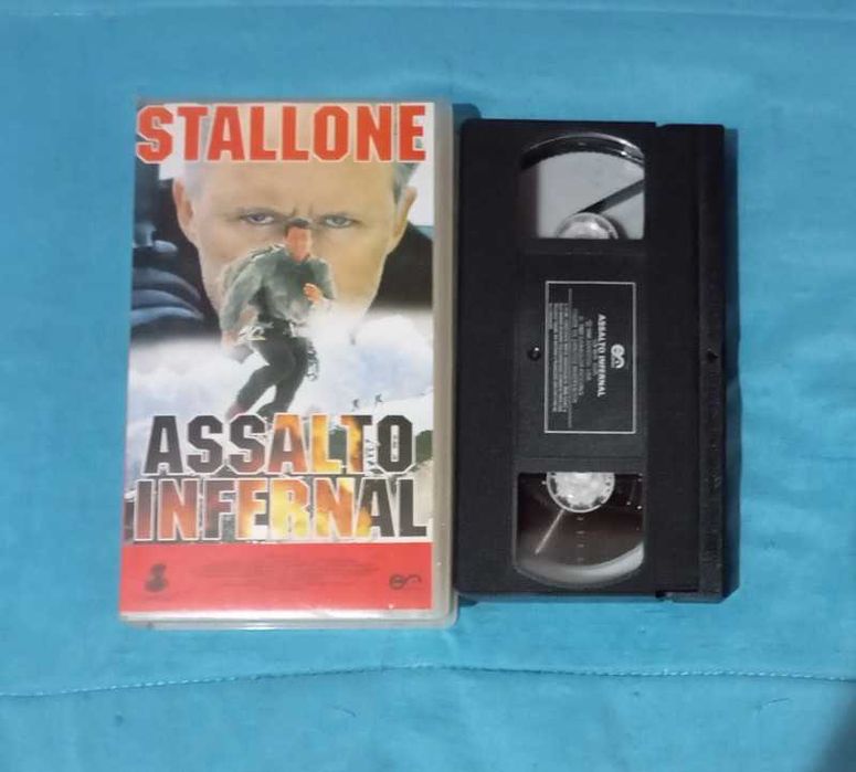 ---» 8 Cassetes VHS - Filmes «---