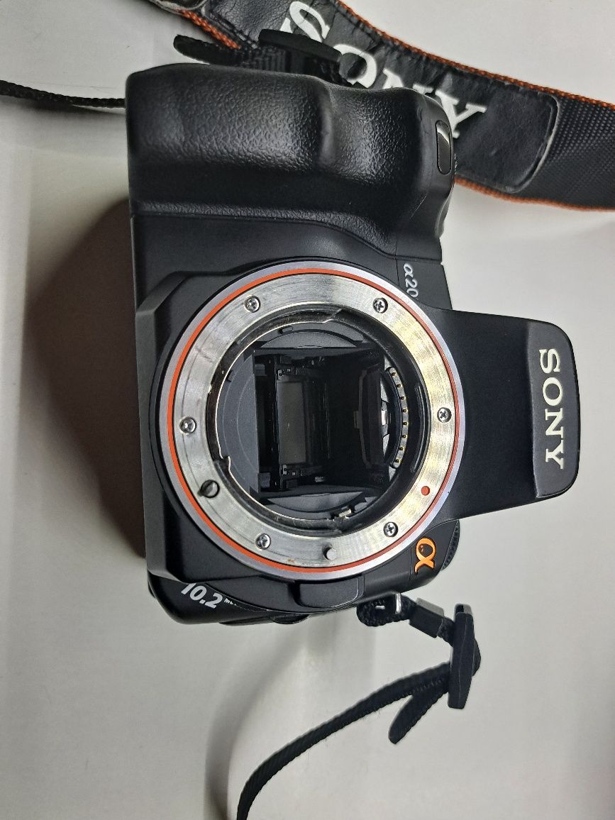 Aparat Sony a200 z 2 obiektywami