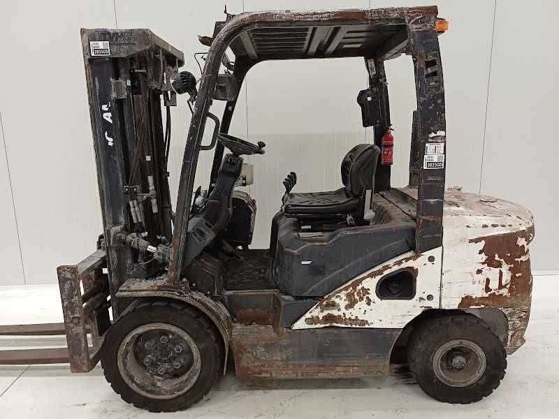 Empilhador DOOSAN D35C-7 / DOOSAN D33S-7 ano 2019