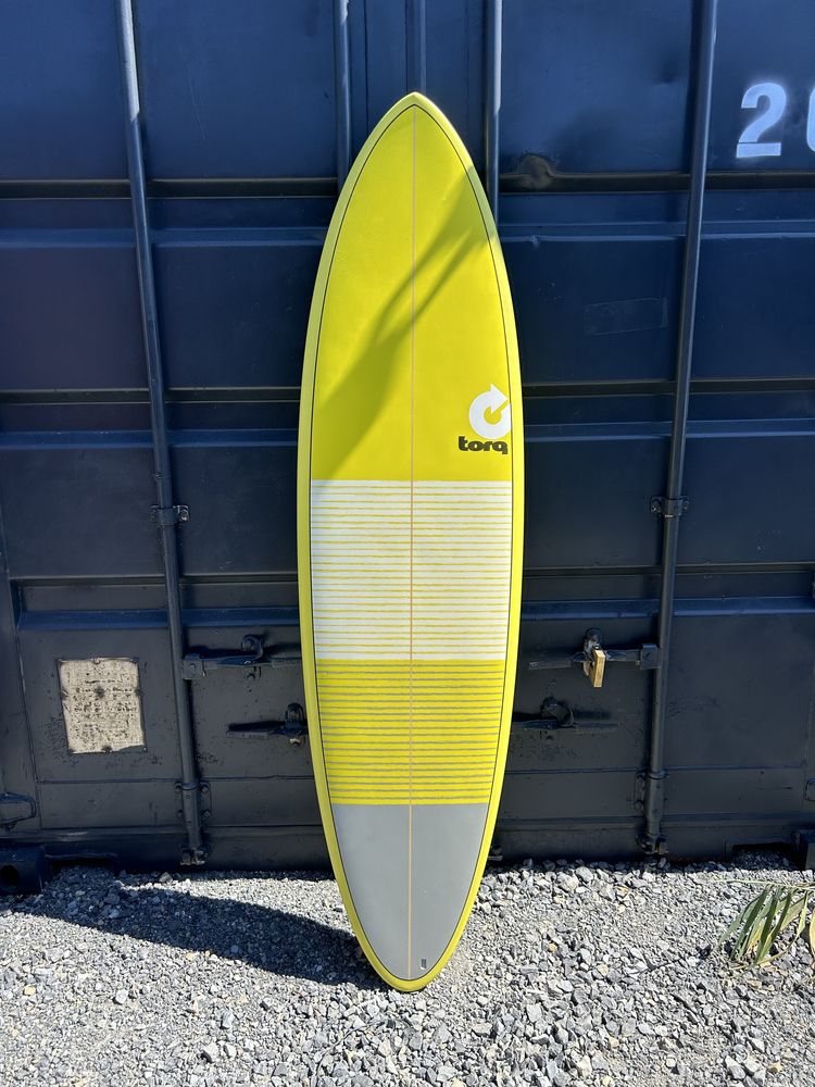 Deska surfingowa torq mid 6,8 skrzynki futures