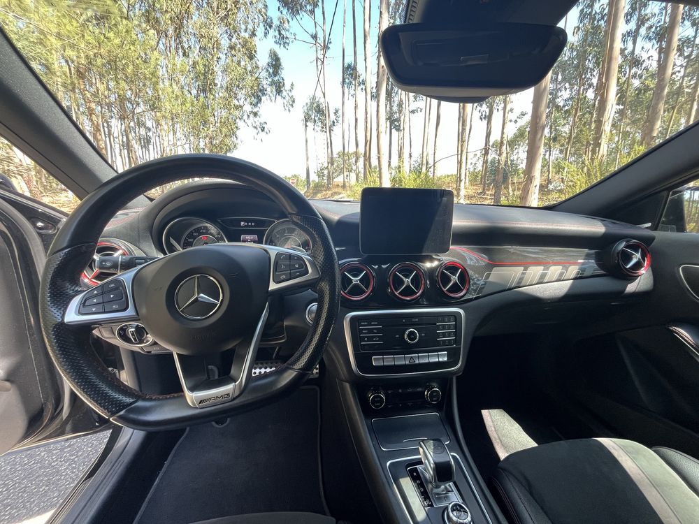 Mercedes-Benz GLA 45 AMG 4-matic black night edition