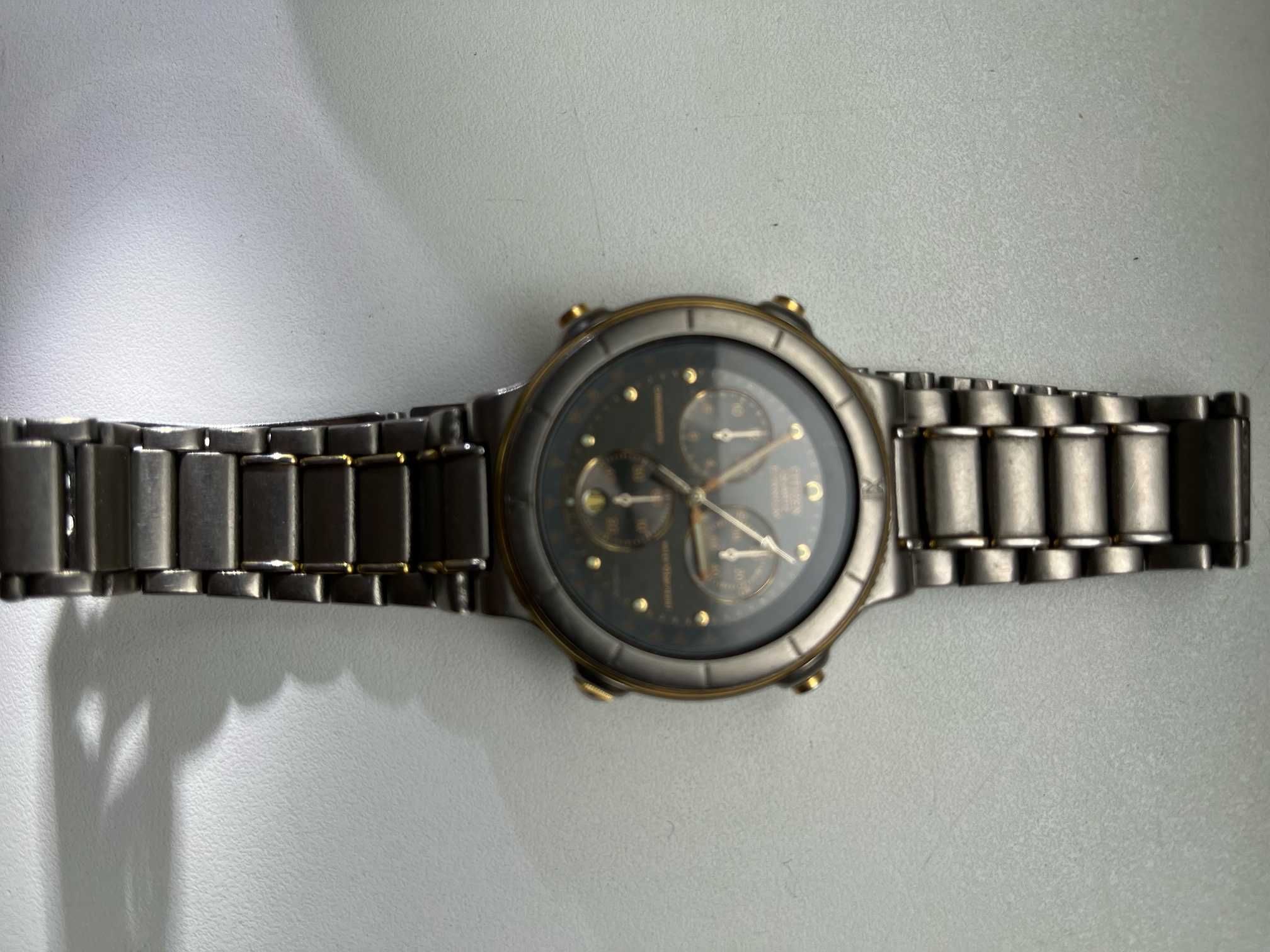 Часы Ситизен  3560  Quartz Chronograph NOS Titanium