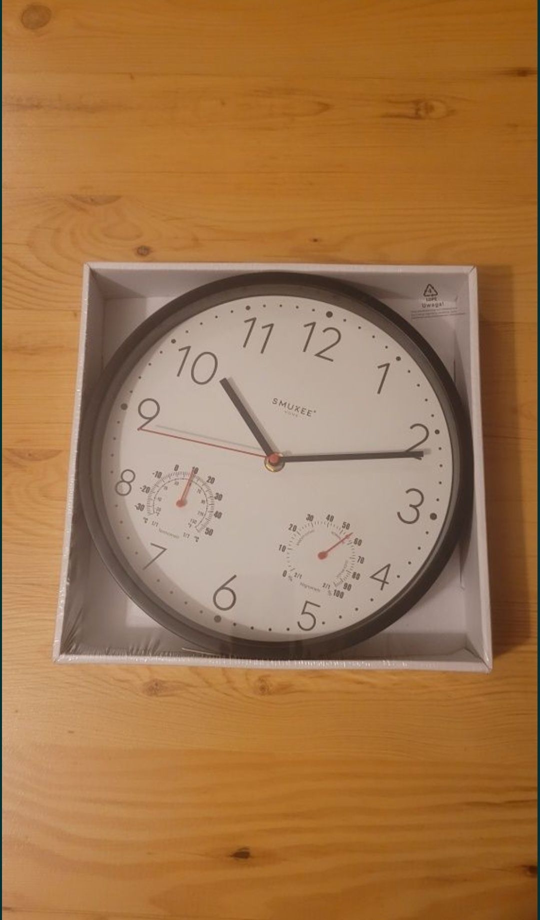Nowy zegar ścienny z higrometrem i termometrem czarny
Zegar ścienny z
