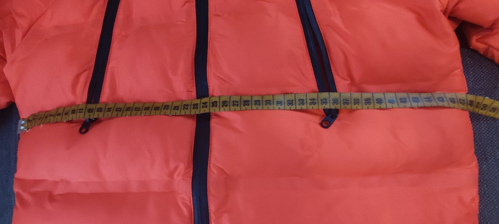 Куртка демісезонна унісекс на зріст 140см.