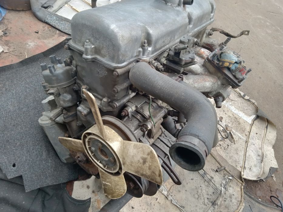 Двигатель на МОСКВИЧ 412,2140
