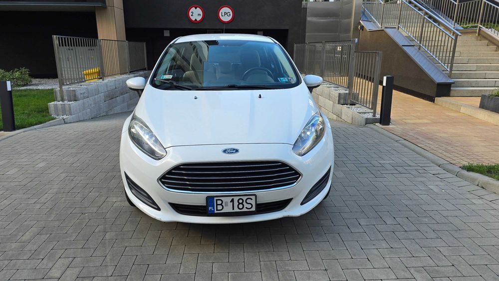 Ford Fiesta MK7 1.0 turbo benzyna 2013r. ! Klimatyzacja !