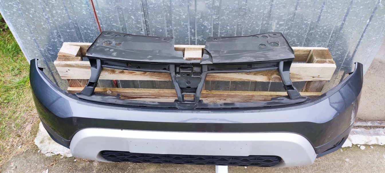 Dacia Duster ll Zderzak przedni .