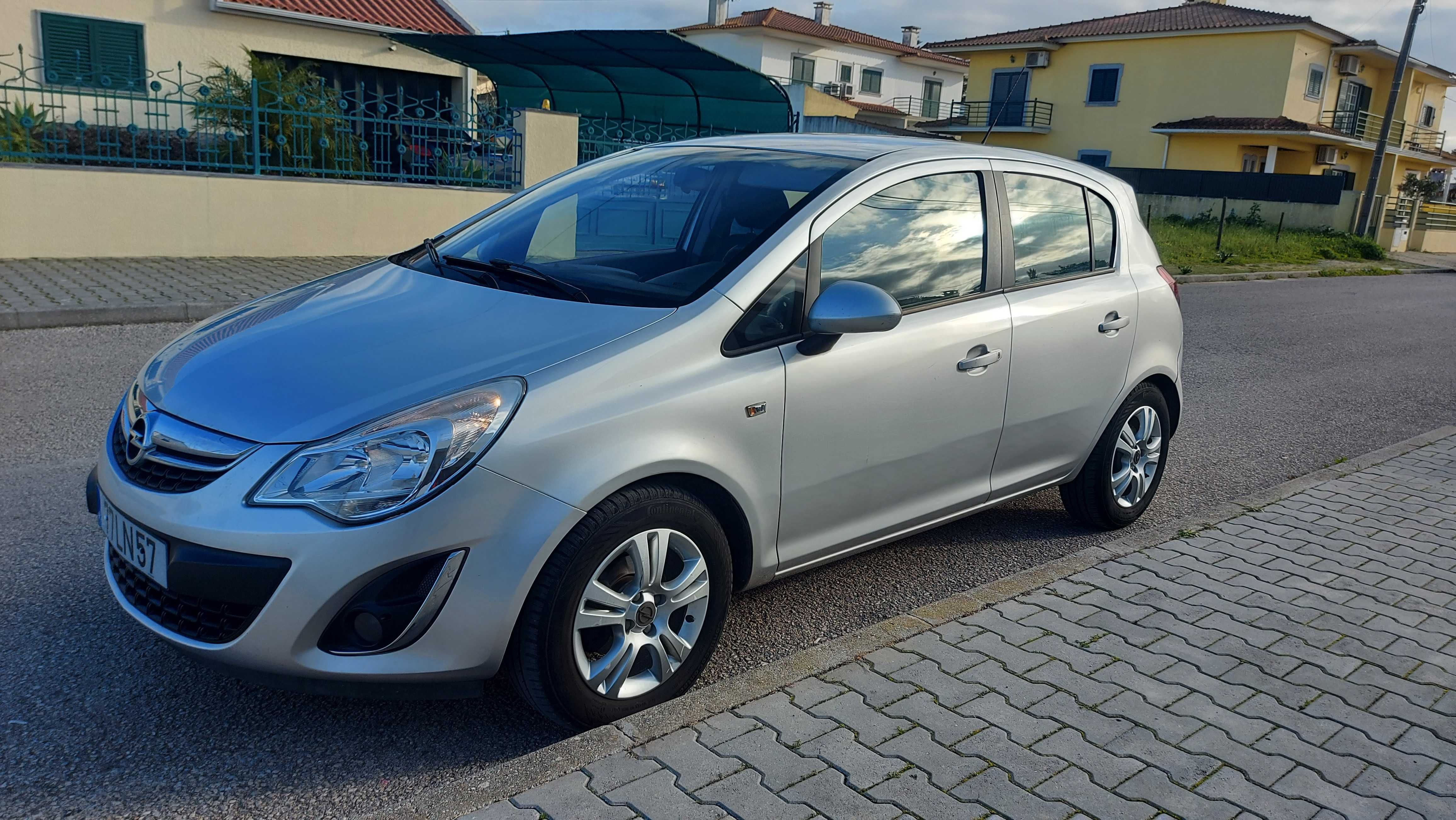 Opel Corsa 1.2     66000 kms