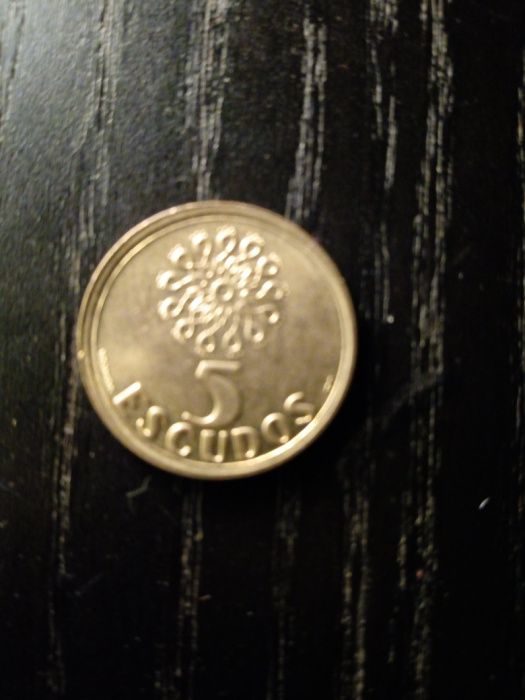 Moedas de 5 escudos