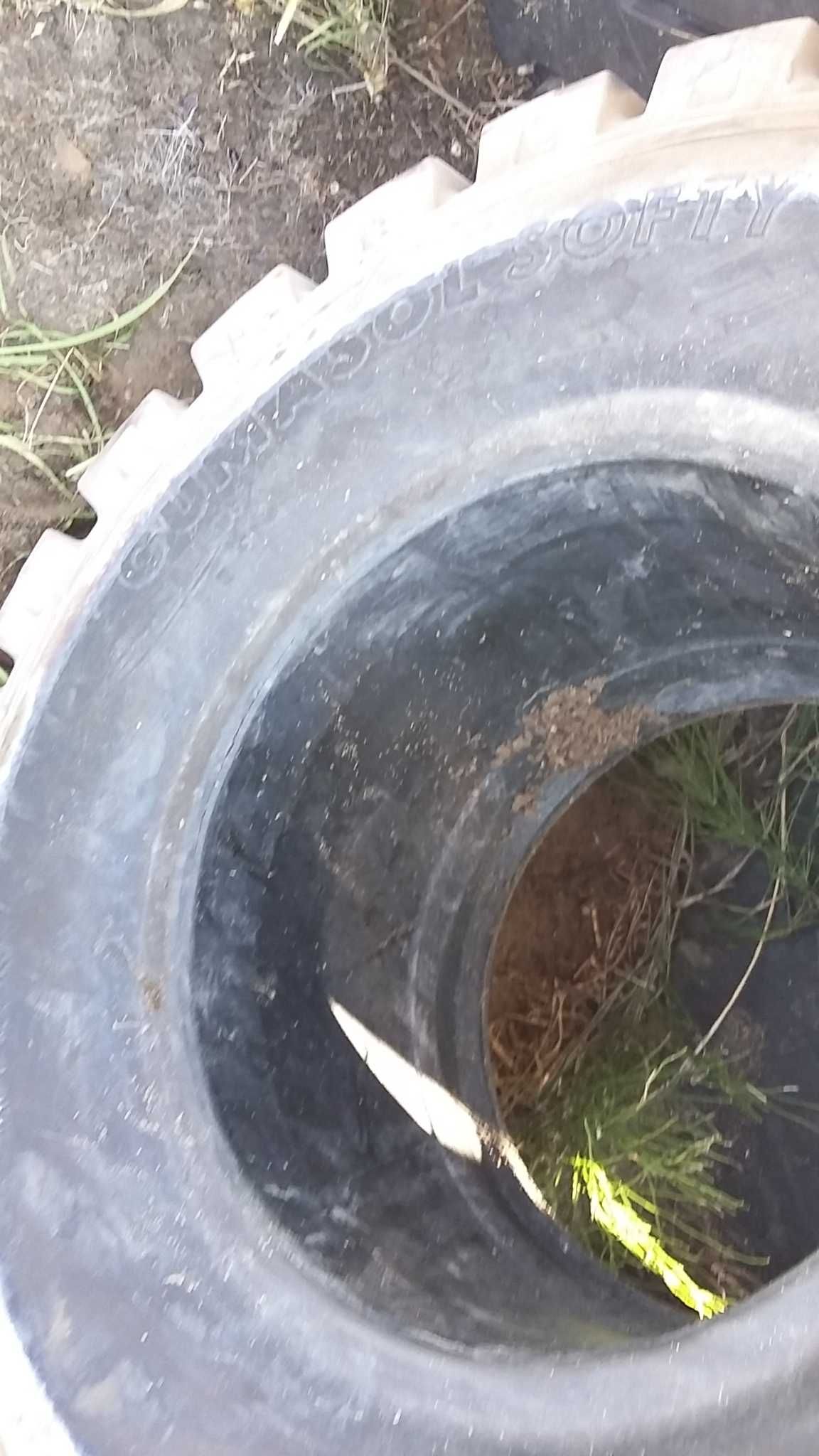 pełna opona 27x10-12 Gumasol 100% bieżnika opony pełne