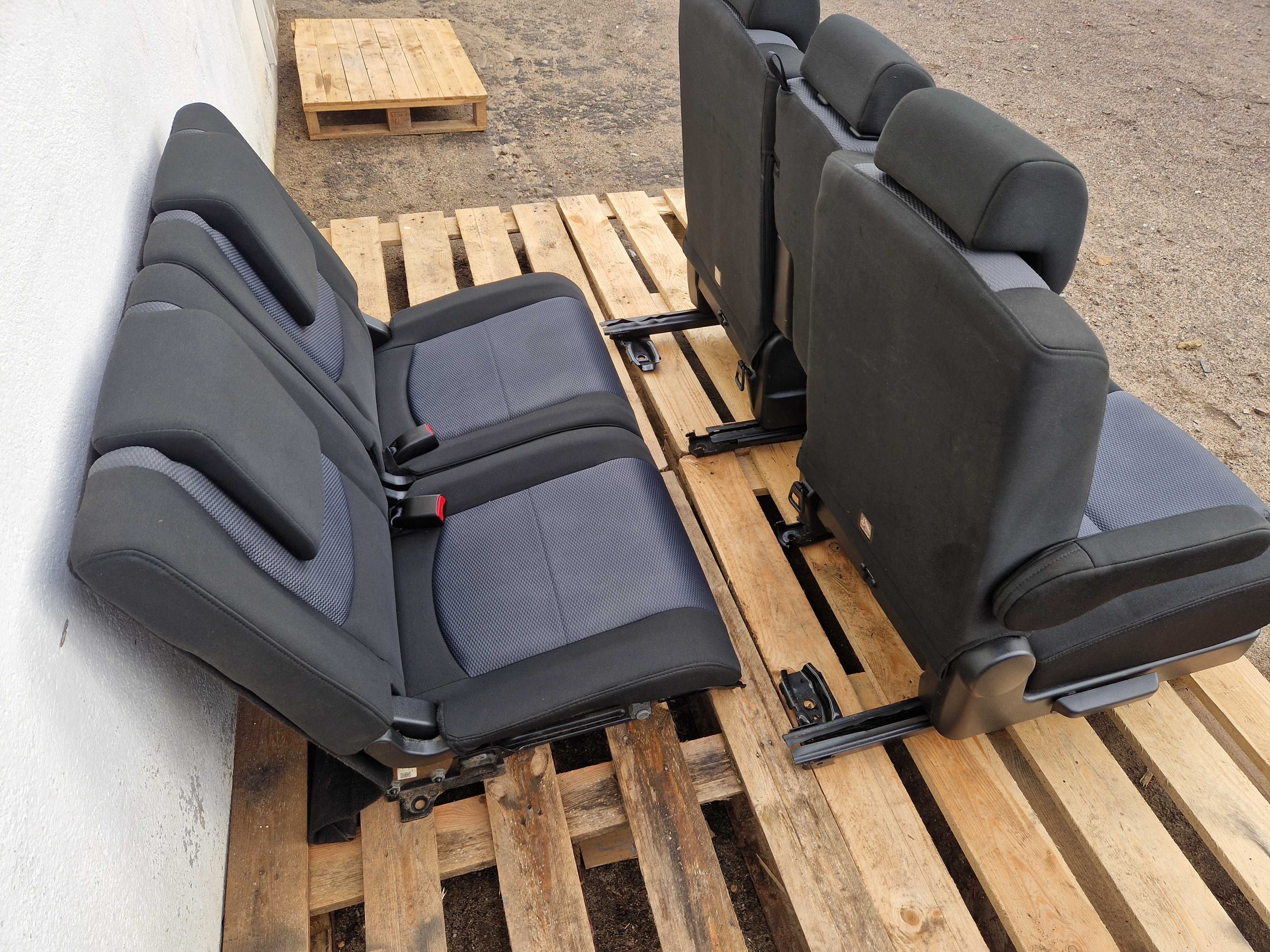 Tylne Tył Tylny Fotel Fotele Dodatkowe Mazda 5 CR 05-10r Kanapa