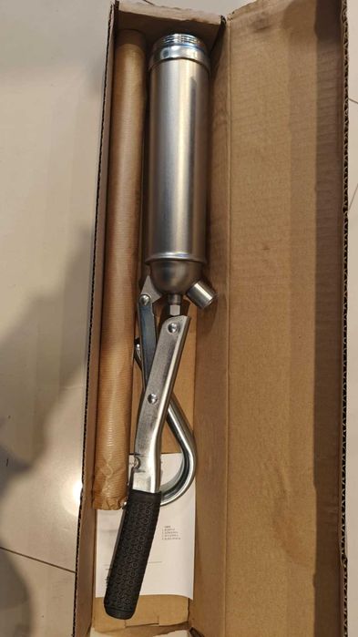 pompa metalowa ręczna