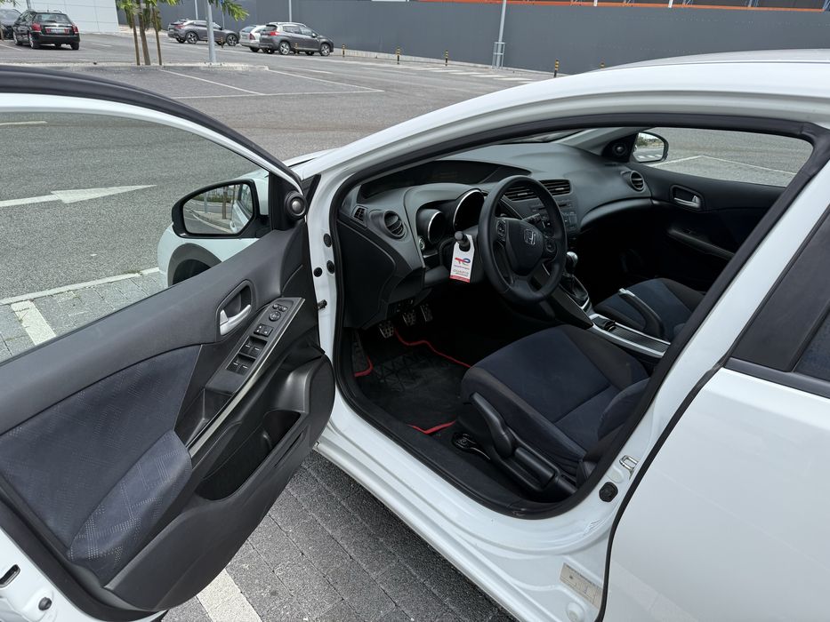 Honda Civic 1,6 diesel com 86.000 km reais.Nao aceito troca.