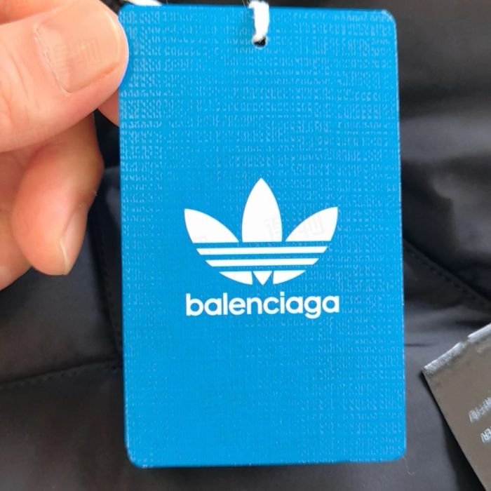 Куртка Balenciaga x Adidas Puffer Jacket