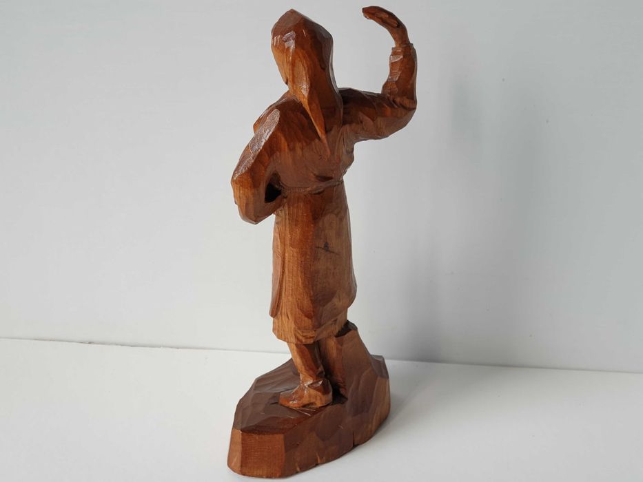 різьба по дереву скульптура ЖІНКА