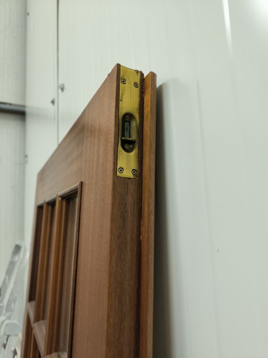 Portas de madeira c/vidro (3 unidades)