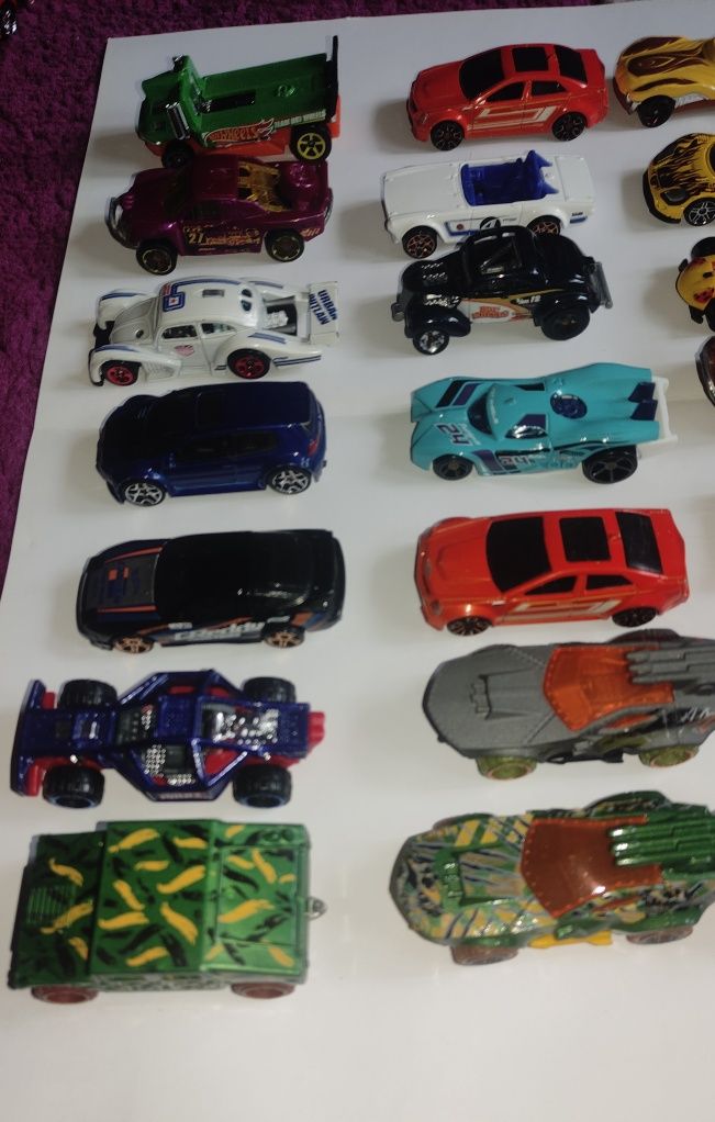 Машинки Hot Wheels