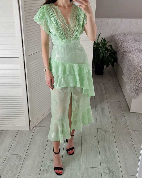 Dark pink zielona miętowa haftowana sukienka midi dopasowana 36 S