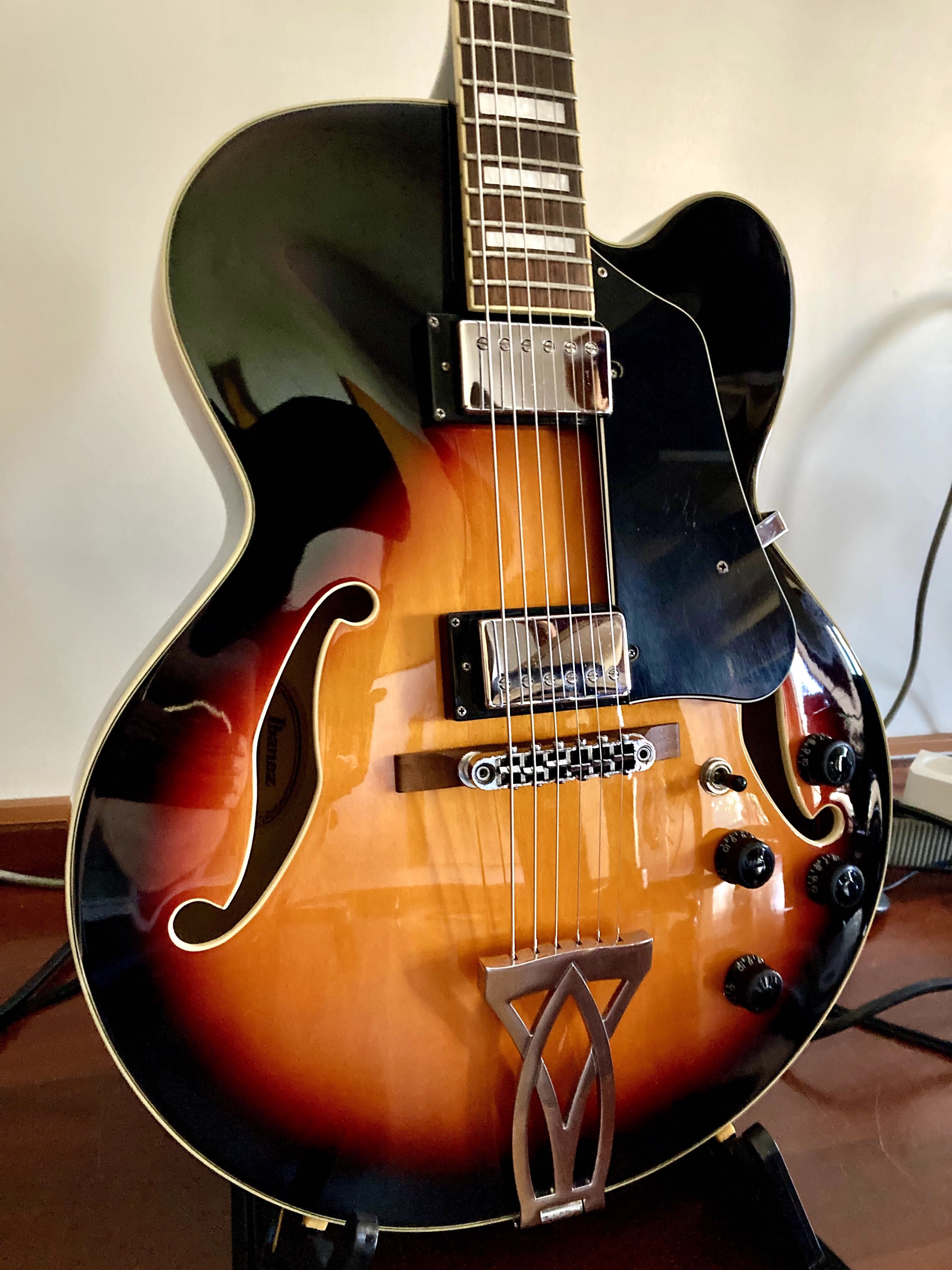 Guitarra Ibanez AF 75