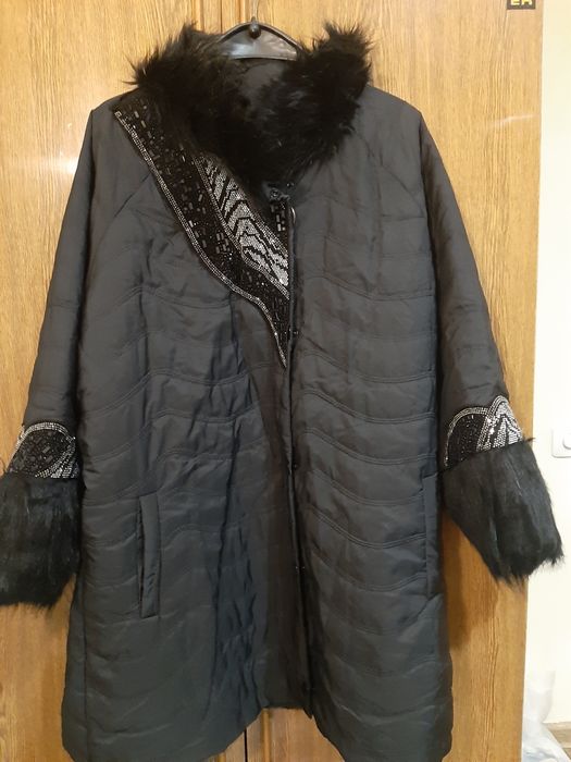 Продам женские куртки,пальто осень,зима