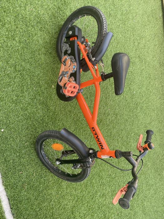 Bicicleta criança BTWIN robô decatlhon 16 x 1.60 de 4 a 6 anos