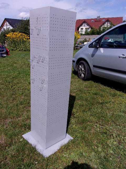 Stelaże do regałów metalowych