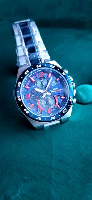 Zegarek casio edifice toro rosso