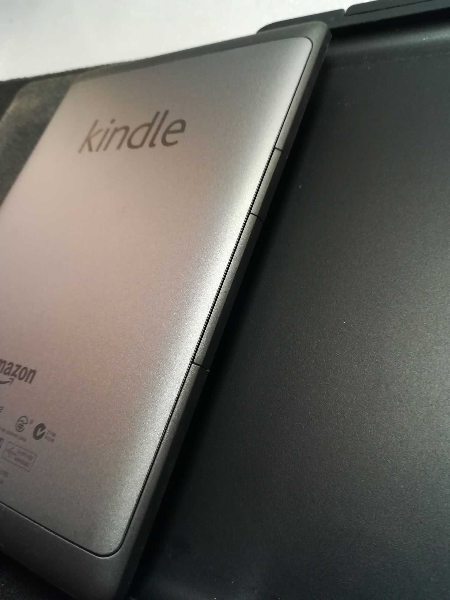 Планшет Amazon Kindle D01100
