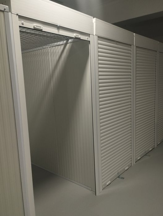 Self storage Ajuda/Arrumos/Mini Armazém