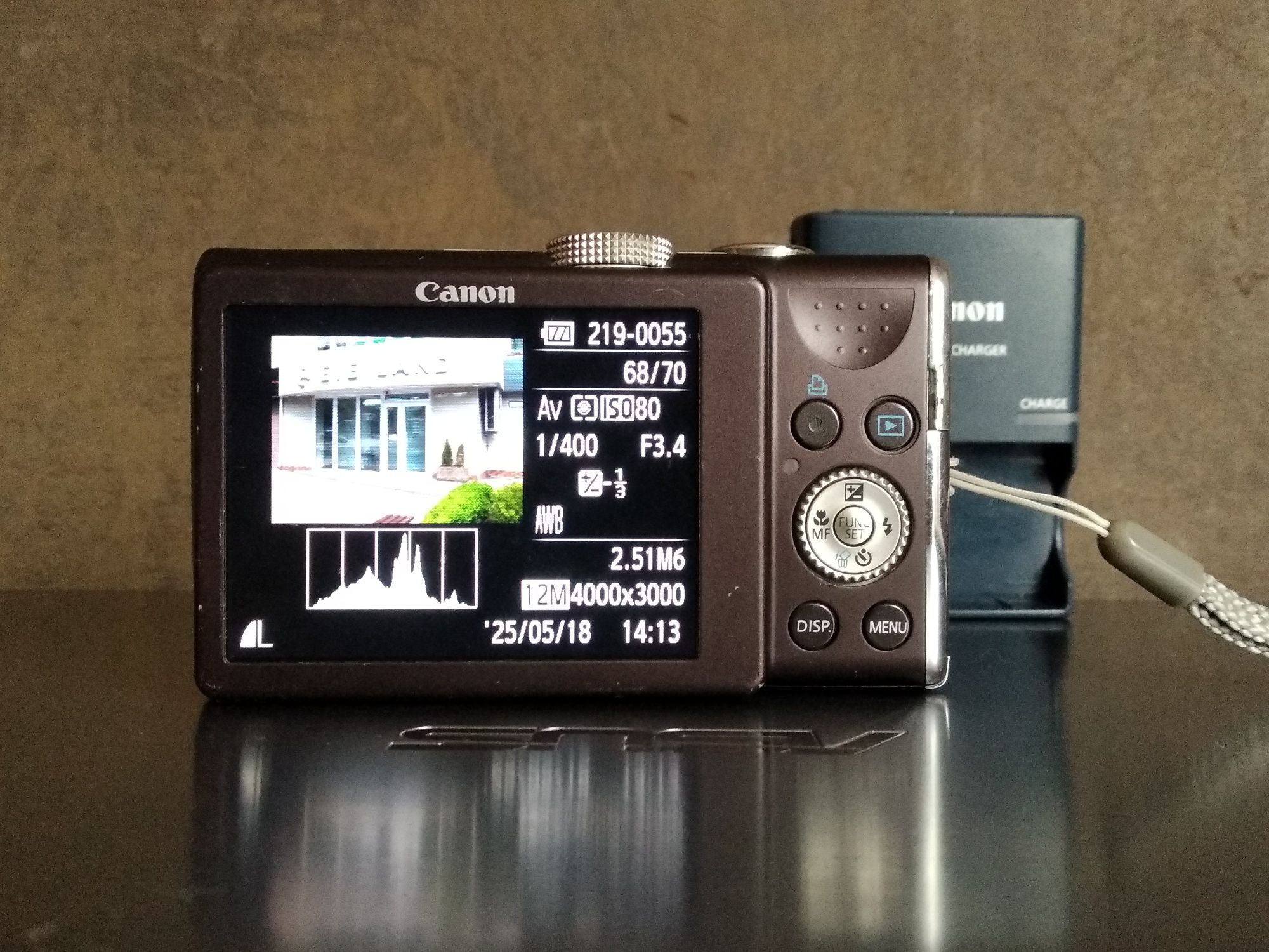 Must have CANON Pawer Shot SX200IS 12.1 Mp . Одна з кращих від Canon