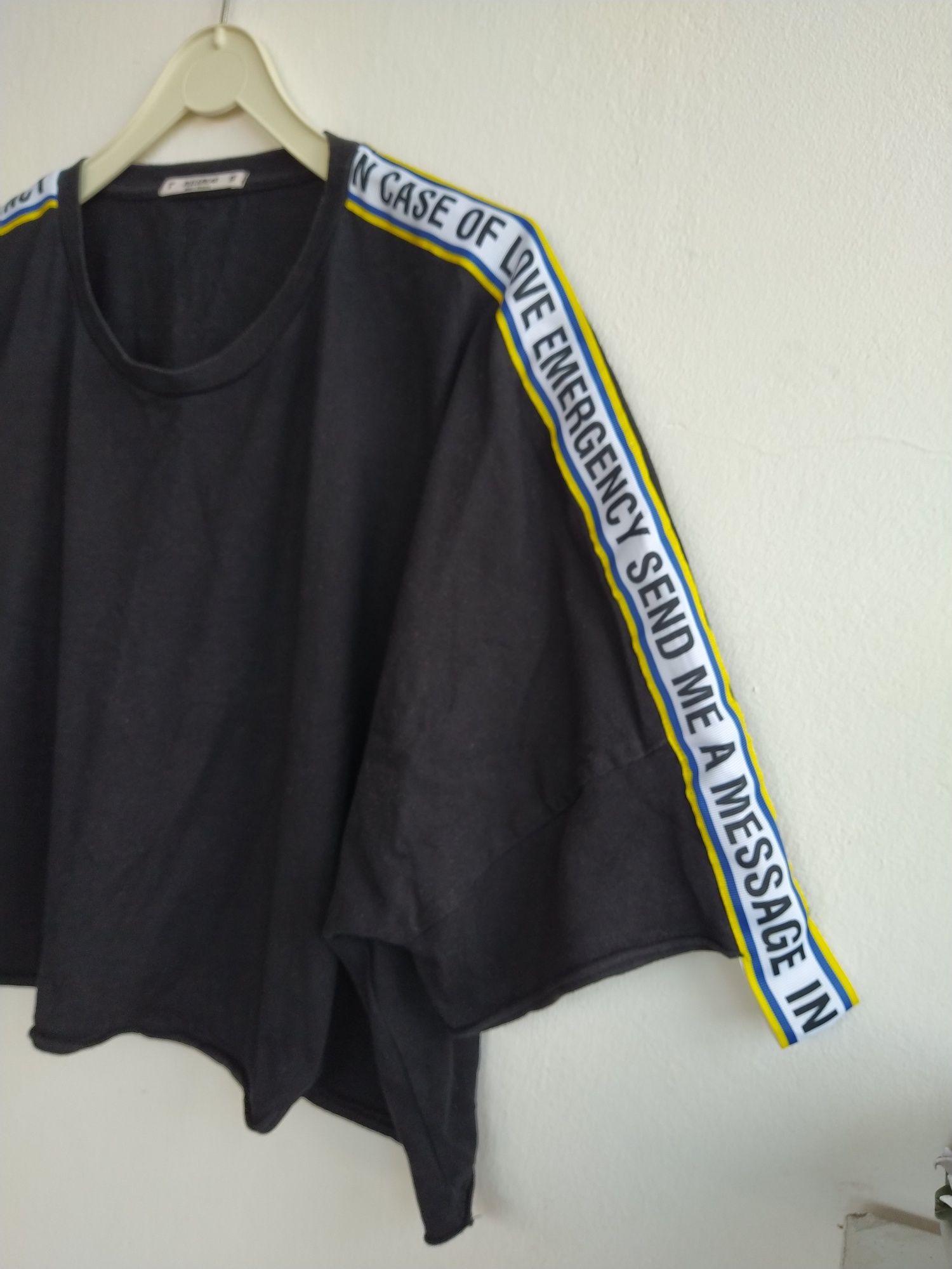 Crop Top preto com risca nas mangas - Pull & Bear - Tamanho S