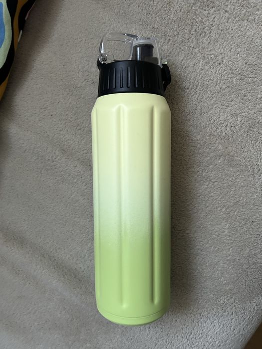 Bidon, termos i zaparzacz w jednym