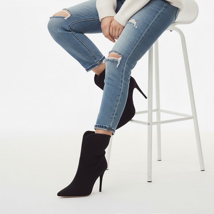 Ботильоны из натуральной замши на шпильках