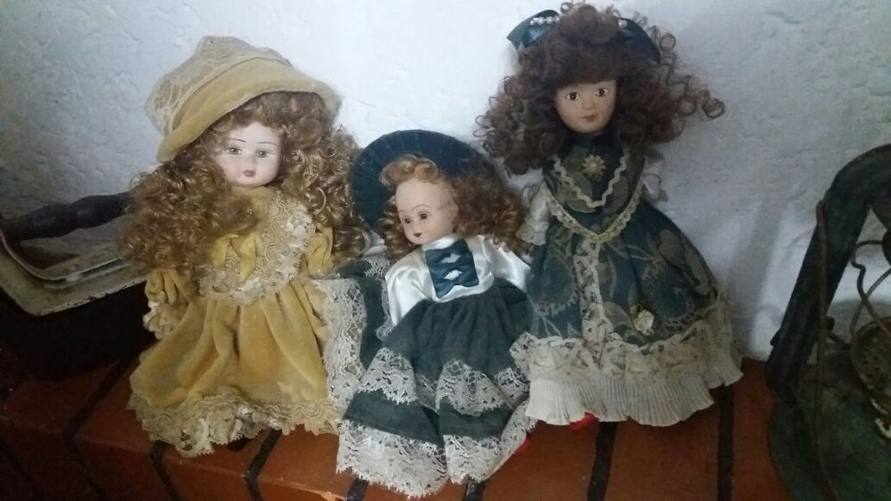 Bonecas de porcelana